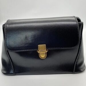 Faux‎ leather trapezoid shoulder bag